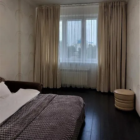 Просторі Апартаменти Kyiv Exterior photo