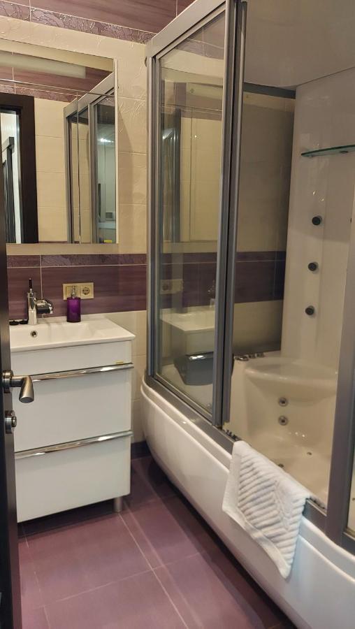 просторі Apartament *